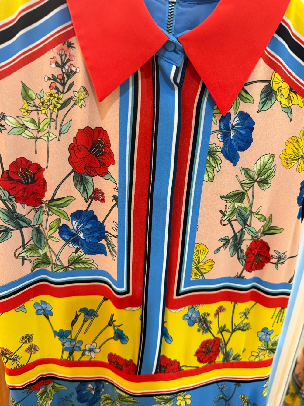 Alice + Olivia Farrah collared handkerchief dress - Picture 3 of 5